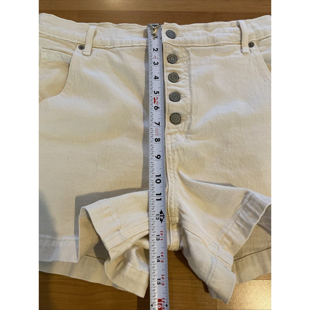 Banana Republic Size 31/12 Ecru Ivory Button Fly 4"‎ High Rise Shorts Women's - Picture 8 of 10